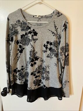Maurices Grey Floral Long Sleeve Top with Black Chiffon Hem